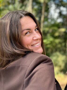 Meet your Posher, Brooke